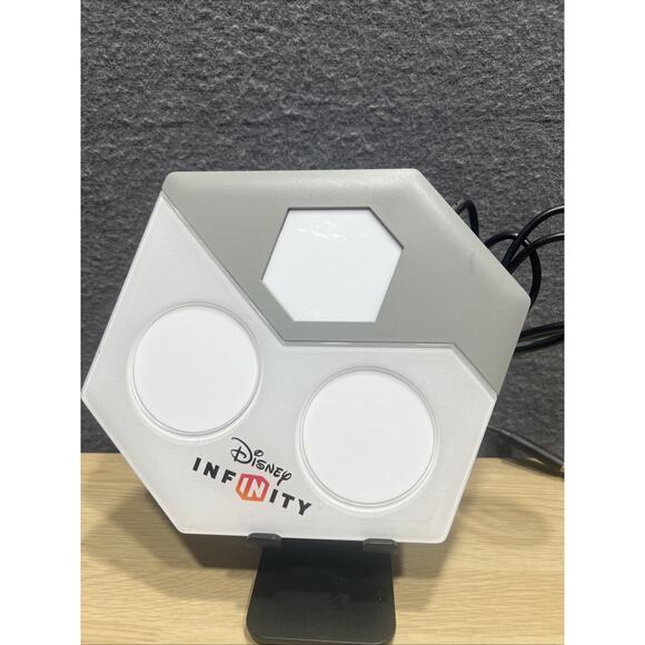 Disney Infinity Portal Base Pad for Xbox 360 Model # INF-8032385 Video Game - Picture 1 of 3